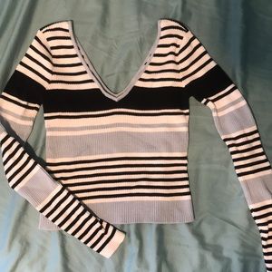 LA hearts v neck sweater!